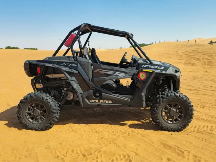Desert outfit for Dubai dune buggy tours